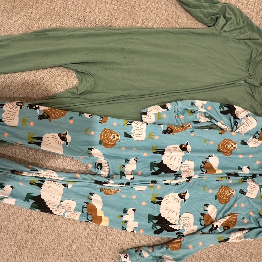 PatPat Blue Sheep Print Zip Sleep Sack Pajamas with Green Solid Back